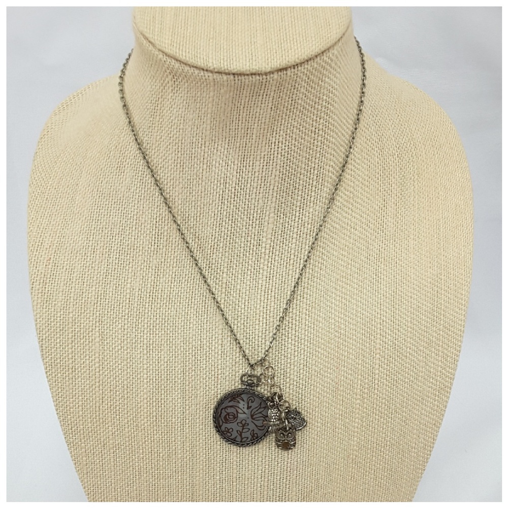 Silvertone 3 Dimensional Owls with Floral Pendent